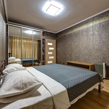 Apartments Near Ukraina Shopping Mall Kiev Ngoại thất bức ảnh
